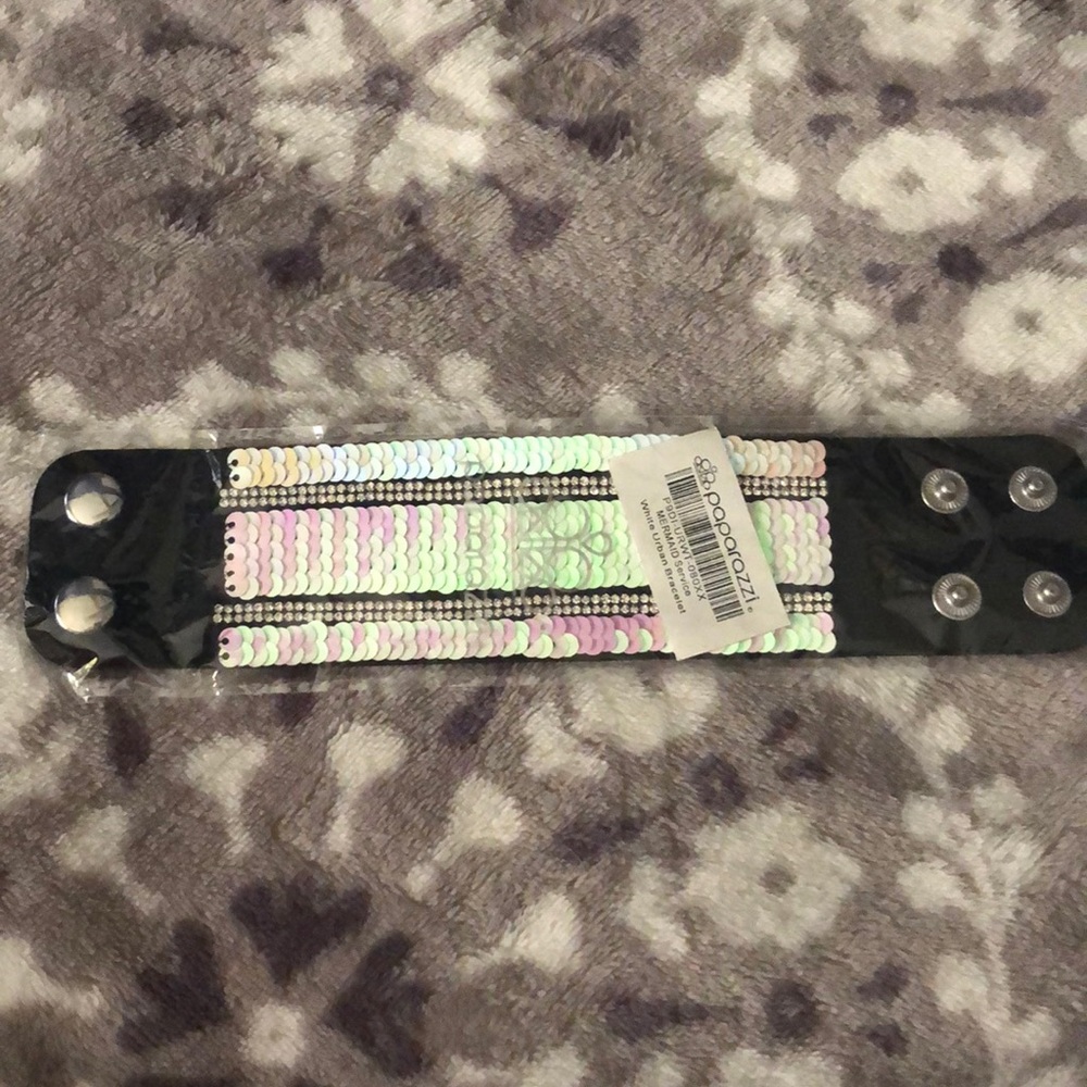 Paparazzi cuff bracelet